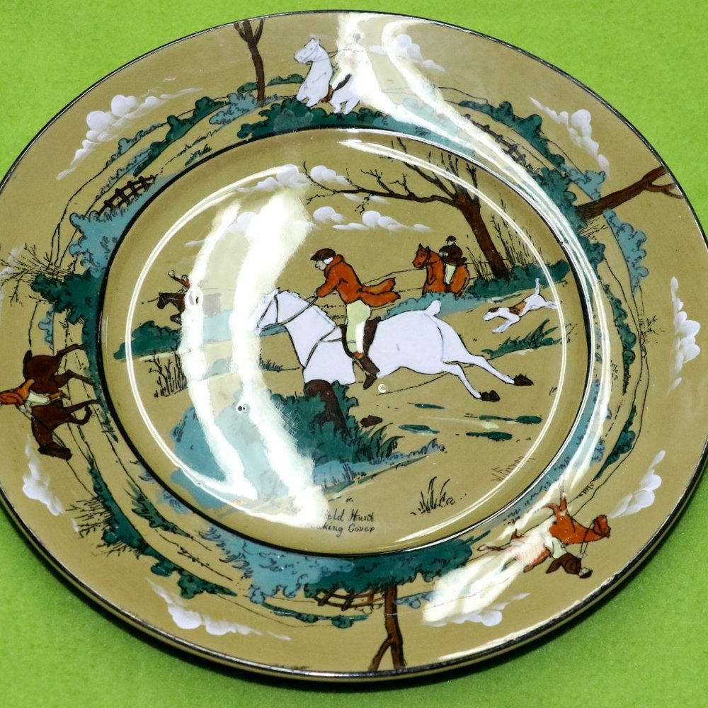 Buffalo Pottery Deldare "The Fallowfield Hunt- Breaking Cover" 10" Plate 1909